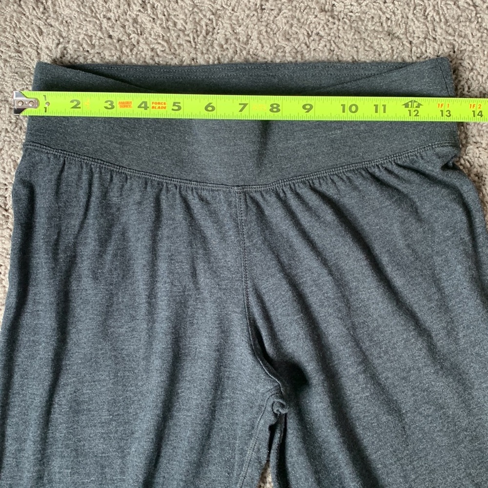 Under Armour Crop Pants - Picture 7 of 12